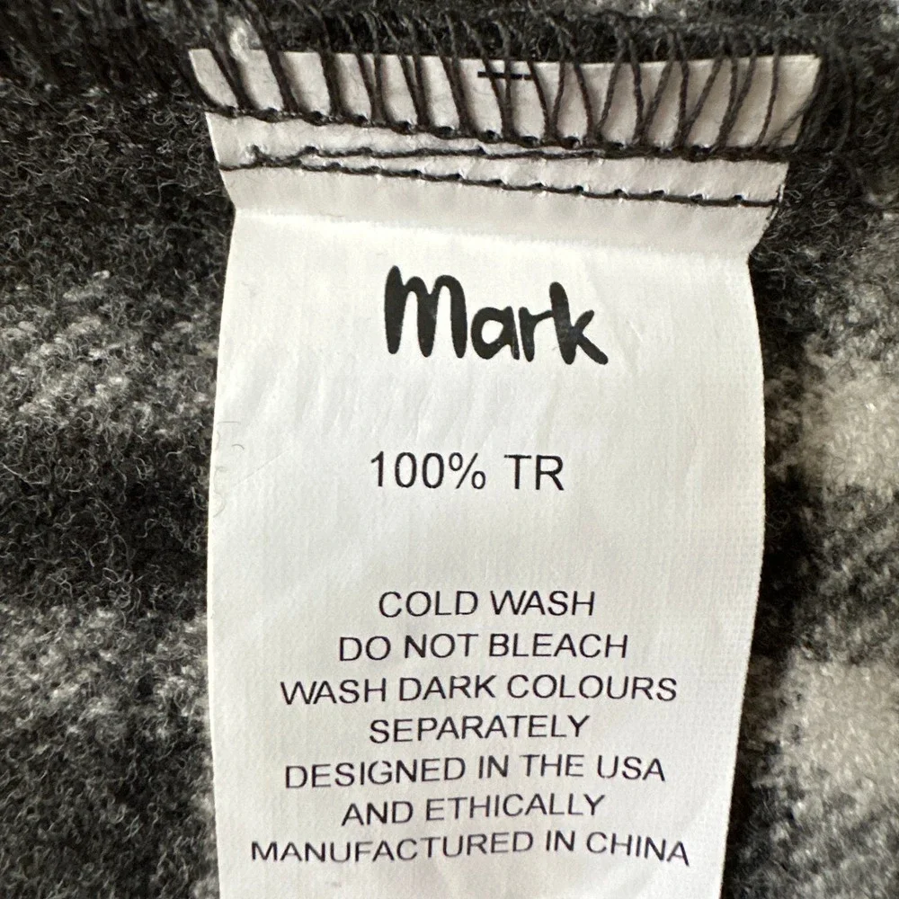 Adorable Black and White Plaid Shacket - Picture 9 of 9